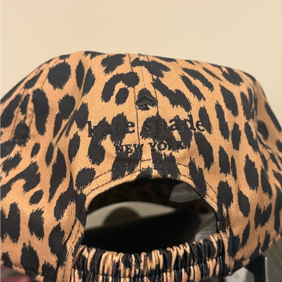 Kate Spade Leopard Print Baseball Hat NWT - Picture 3 of 5